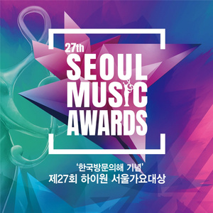 美女脱掉内裤让男人插射视频
